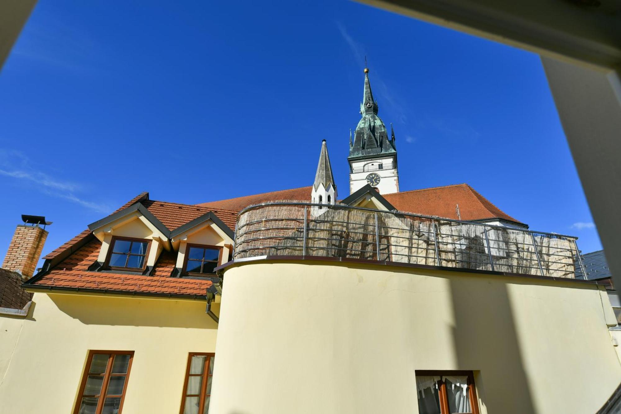 Apartmany Na Namesti 85 جينديتشوف هراديك الغرفة الصورة